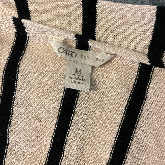 Cato Top with Butterfly sleeves - Picture 3 of 3